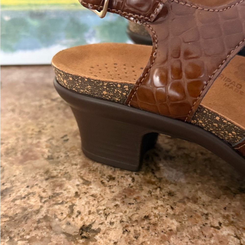 SAS Brown Croc-Embossed Leather Slingback Sandal Allegro 9W NIB USA MADE - Picture 7 of 11